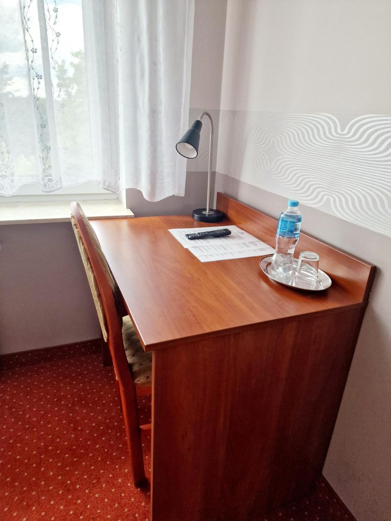Hotel Podroznik Koszuty Εξωτερικό φωτογραφία