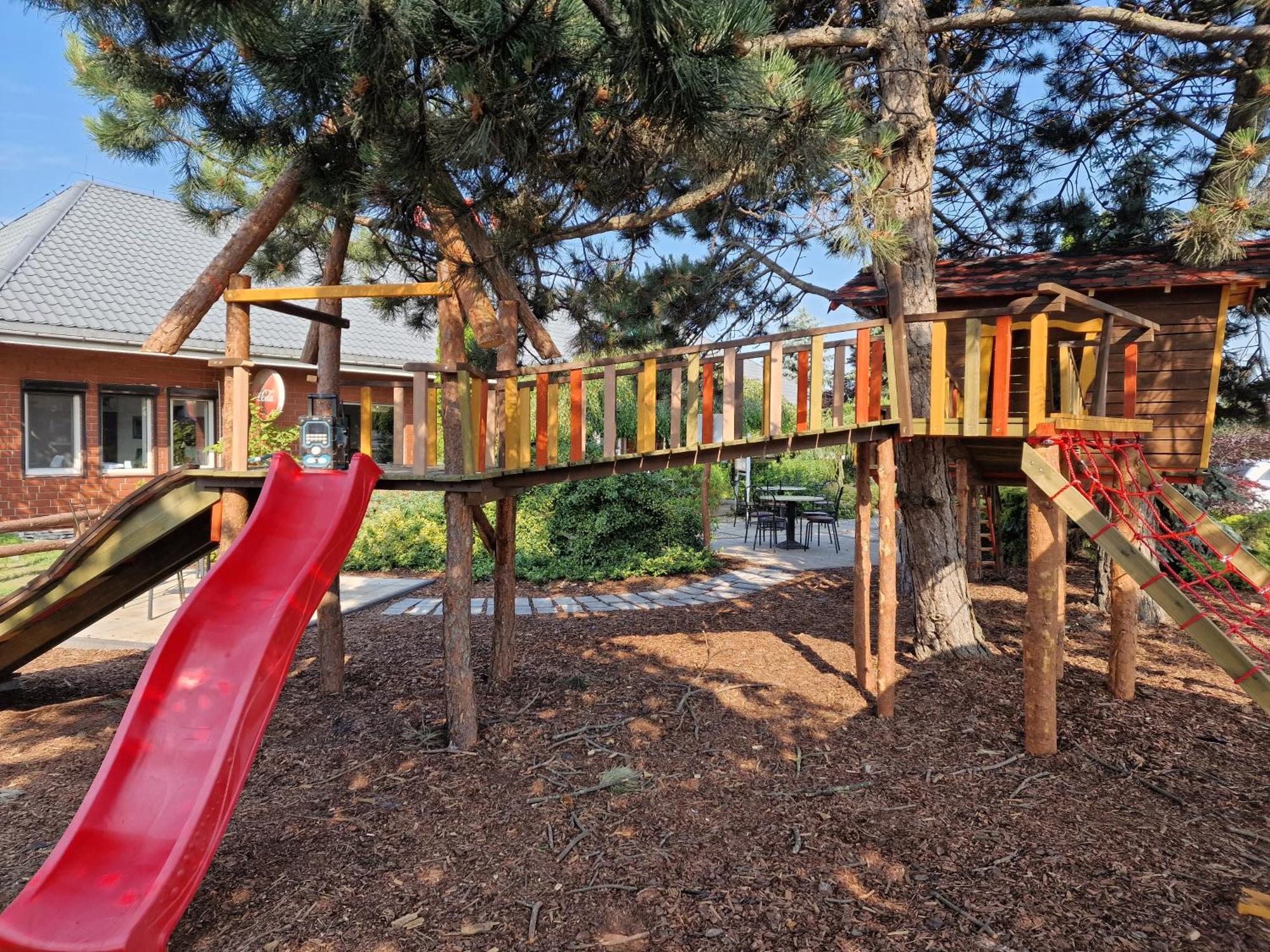 Hotel Podroznik Koszuty Εξωτερικό φωτογραφία