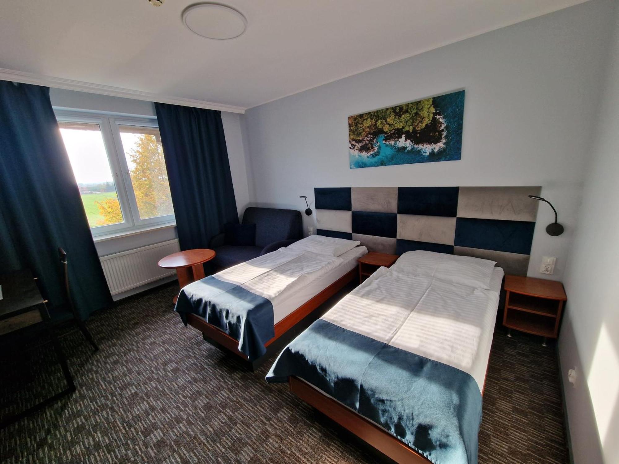 Hotel Podroznik Koszuty Εξωτερικό φωτογραφία