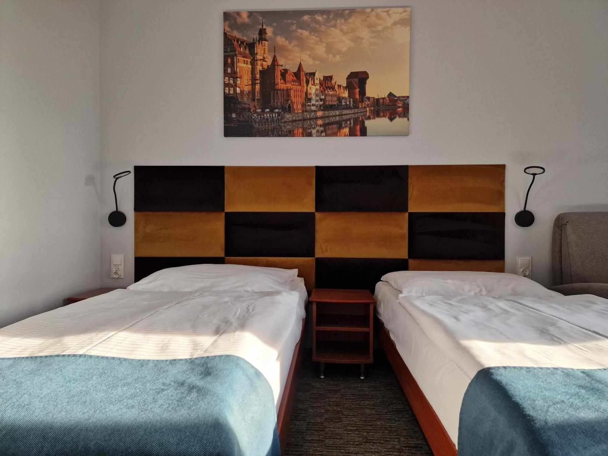 Hotel Podroznik Koszuty Εξωτερικό φωτογραφία