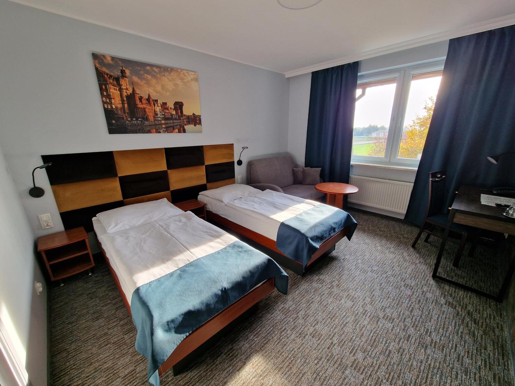 Hotel Podroznik Koszuty Εξωτερικό φωτογραφία