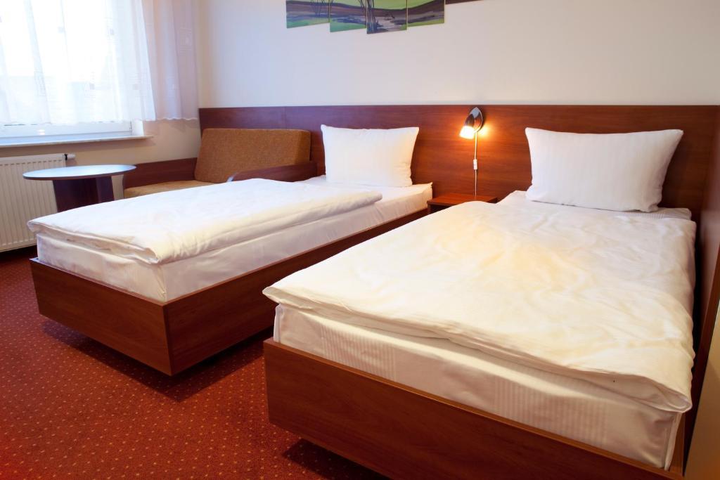 Hotel Podroznik Koszuty Δωμάτιο φωτογραφία