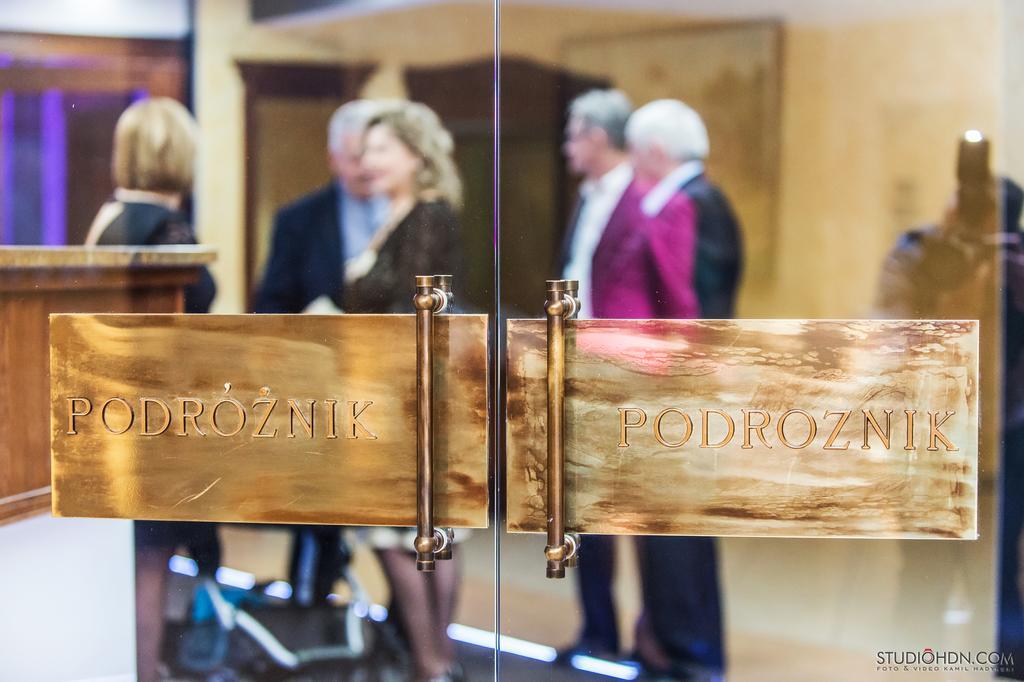 Hotel Podroznik Koszuty Εξωτερικό φωτογραφία